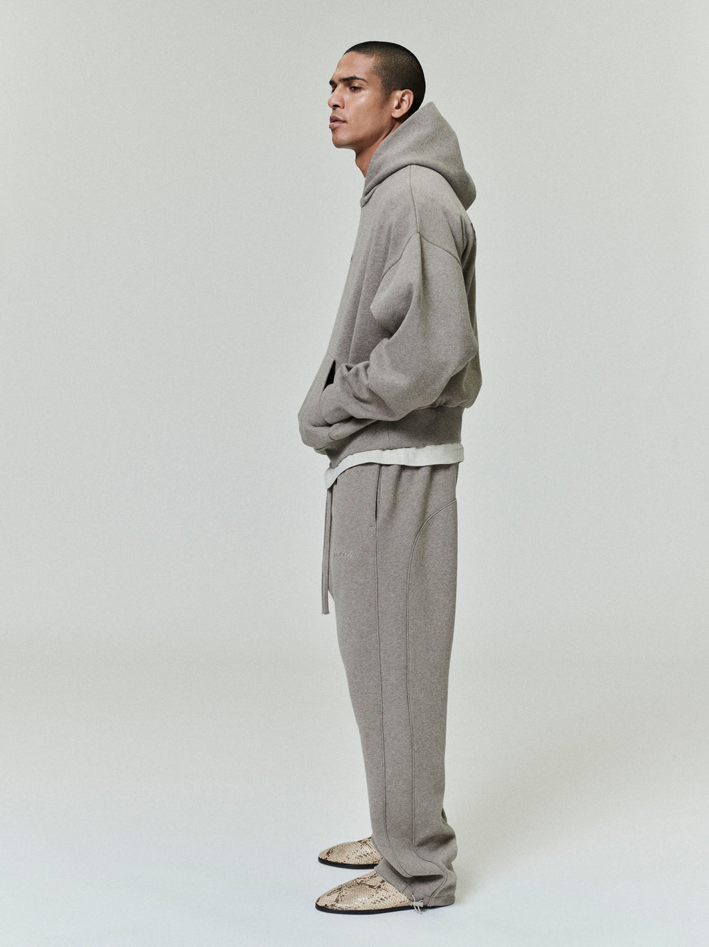 Relaxed Fleece Sweatpant With Piping